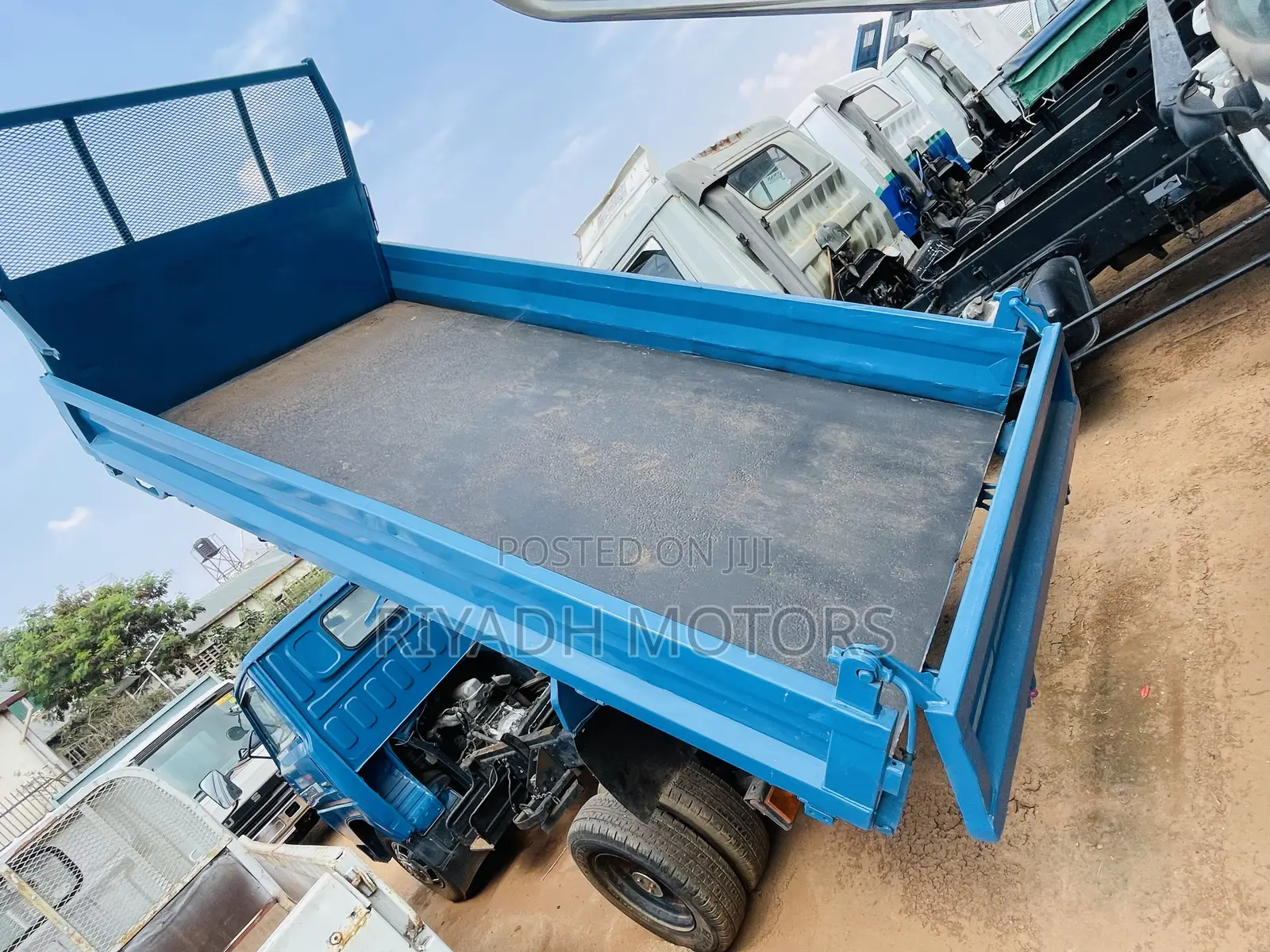 Mitsubishi Canter 1992 Blue