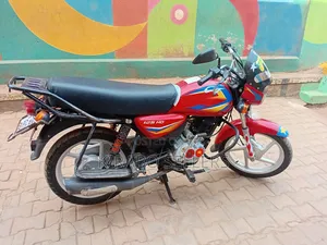 Bajaj CT 125X 2025 Red