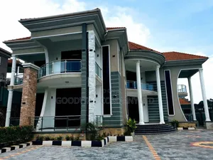 5bdrm Mansion in Kira, Central Division for sale