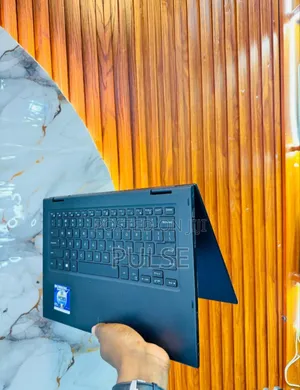 Laptop Dell Latitude 3390 8GB Intel Core I5 SSD 256GB