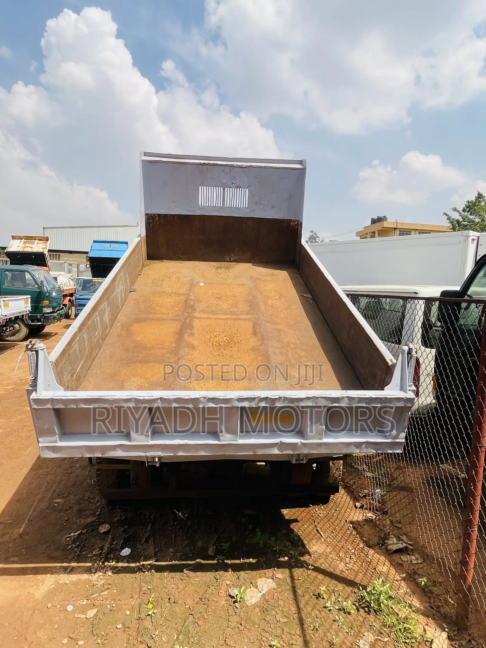 Hino Dumper New Stock J08c Engine With Low Mileage Original Body