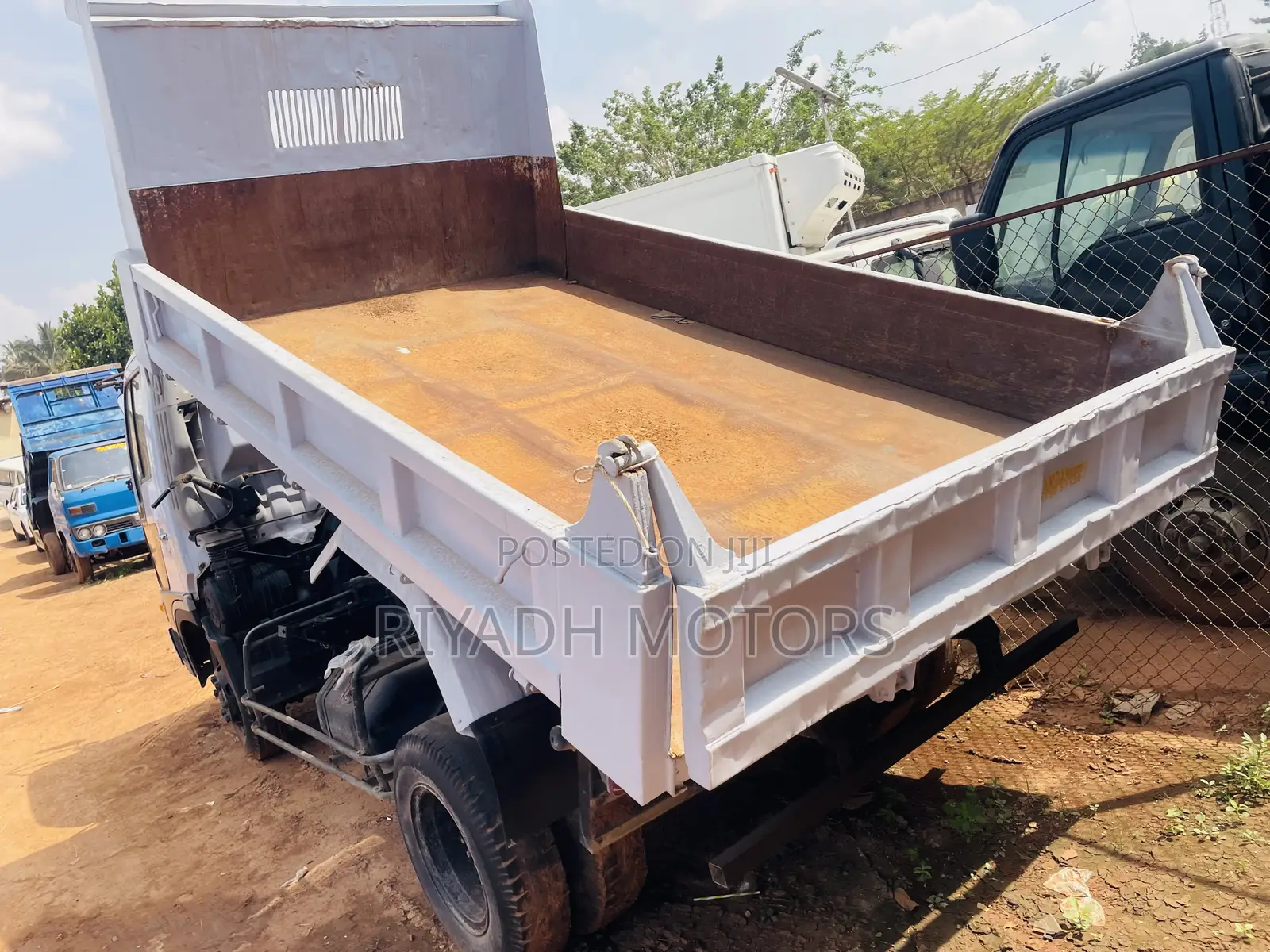 Hino Dumper New Stock J08c Engine With Low Mileage Original Body
