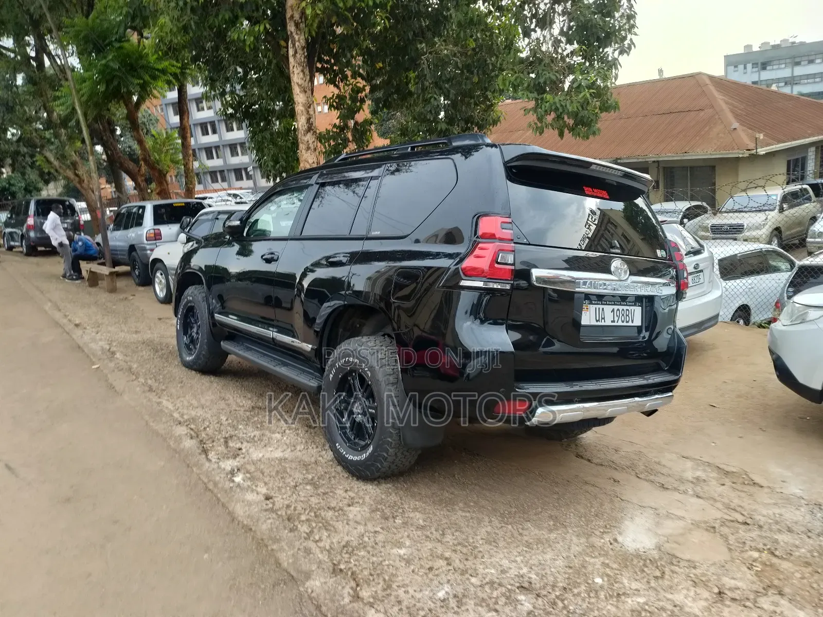 Toyota Land Cruiser Prado 2016 Black