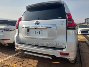 Toyota Land Cruiser Prado 2022 White