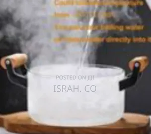 Elegant Glass Cooking Pot With Wooden Accents