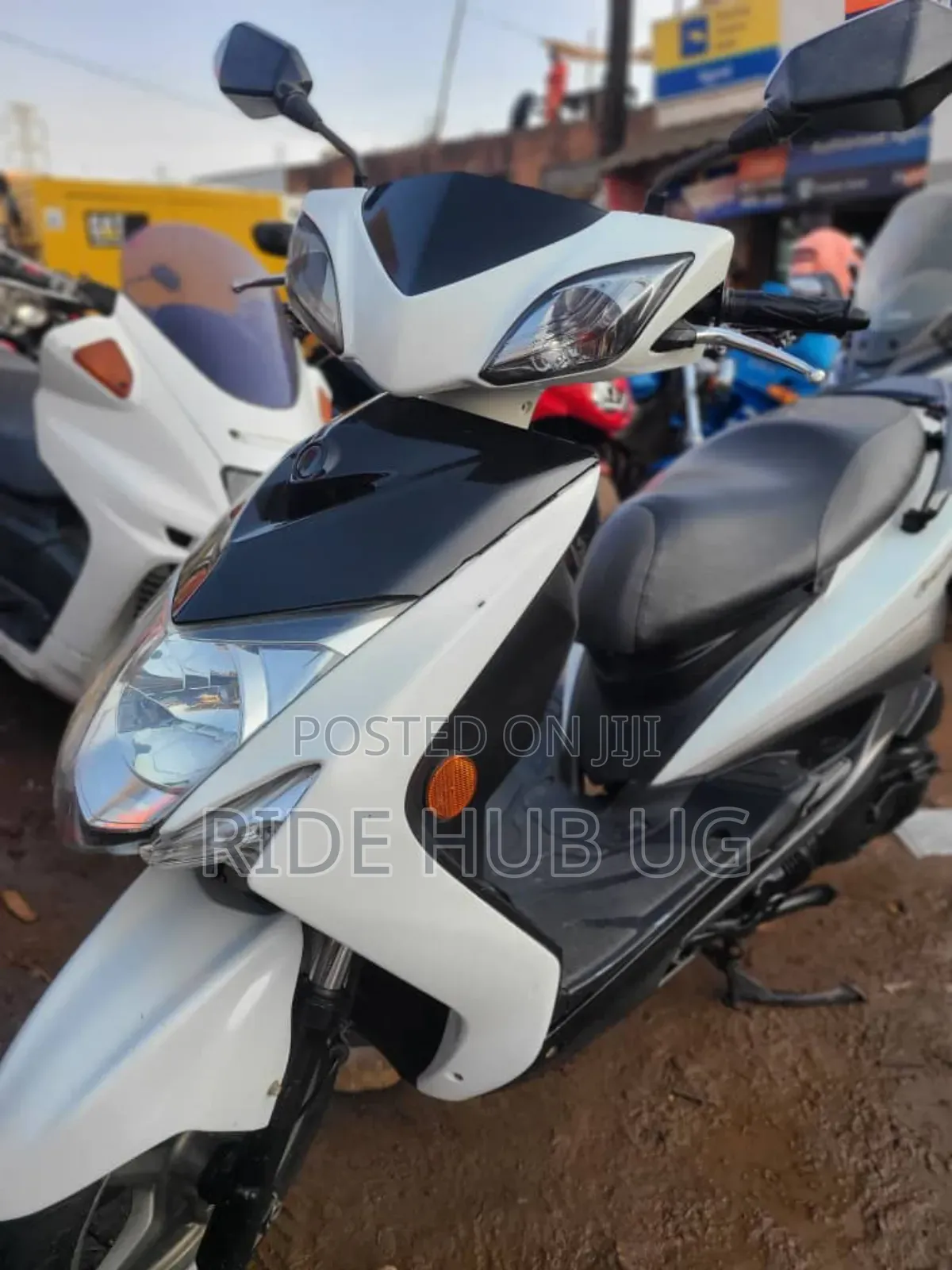 Yamaha 2011 White