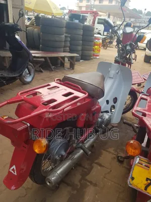 Suzuki 1991 Red