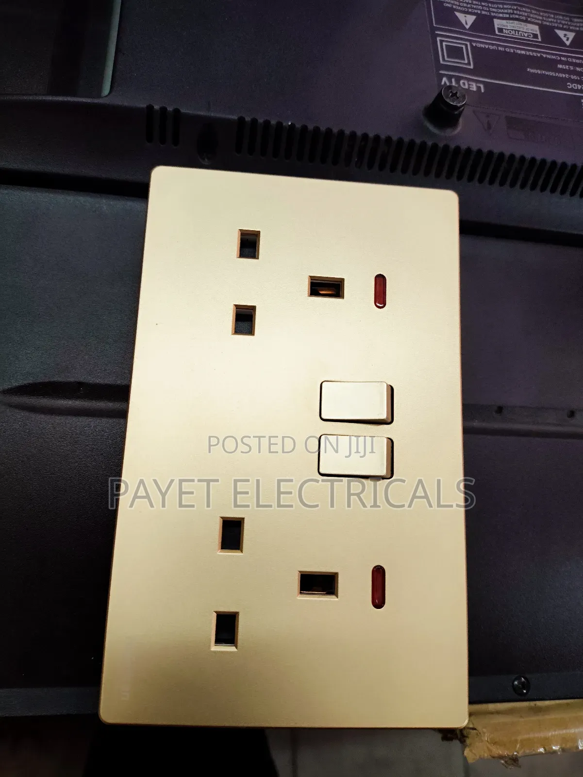 Quality Goldish Double Socket
