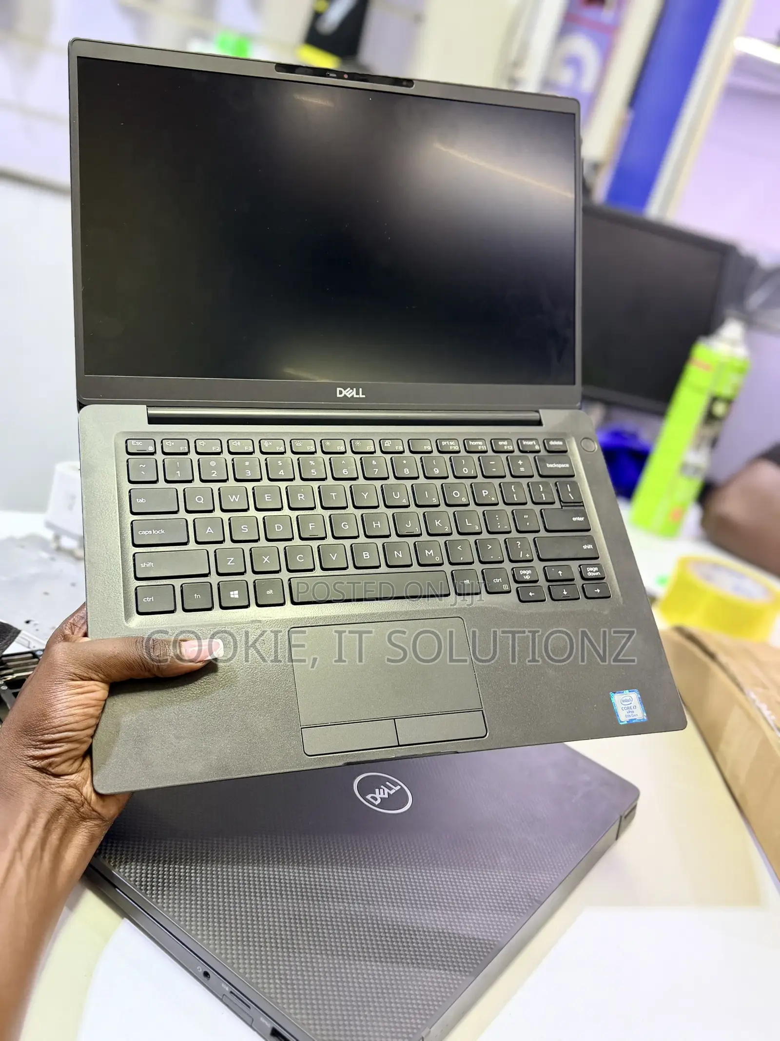 Laptop Dell Latitude 7400 8GB Intel Core i7 SSHD (Hybrid) 256GB