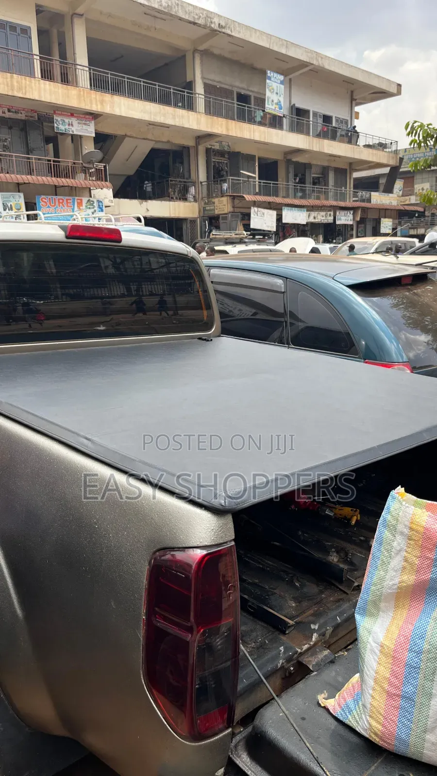 Tonneau Cover for Hilux Pickup Truck.