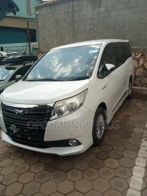 Toyota Noah 2015 White