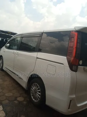 Toyota Noah 2015 White