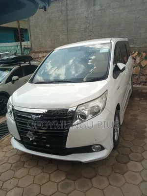 Toyota Noah 2015 White