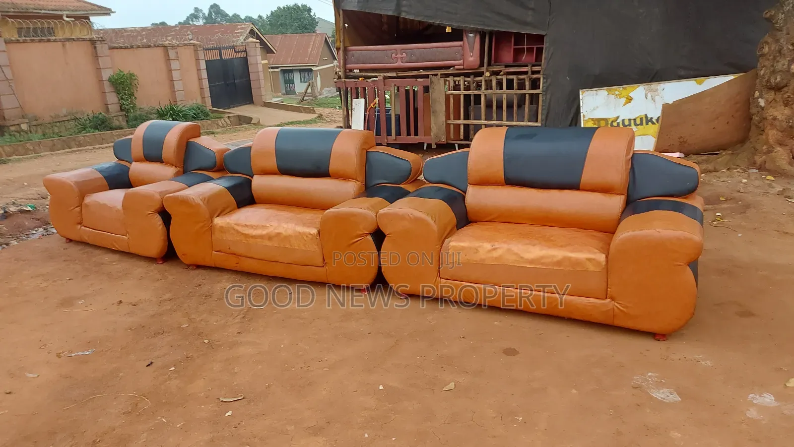 Beautiful Giant Five Seaters Sofas Set (Used)