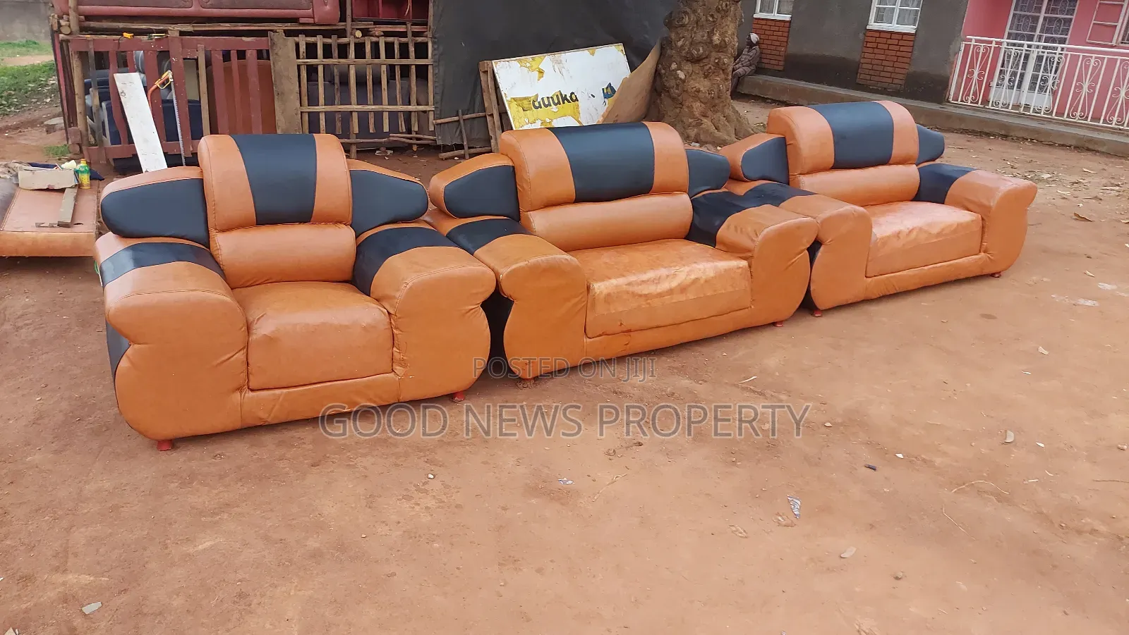 Beautiful Giant Five Seaters Sofas Set (Used)