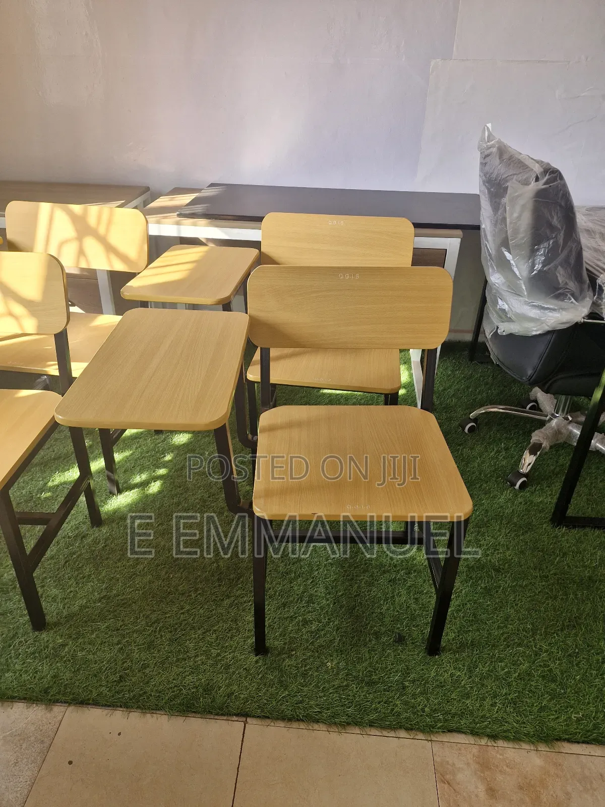 School Furniture/ Student Desk
