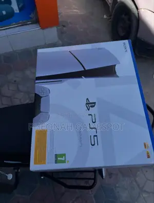 Playstation 5 Slim Disc Version. Console, 1 Controller and No Game
