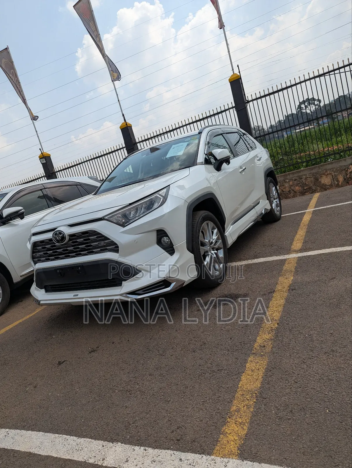 Toyota RAV4 2019 White