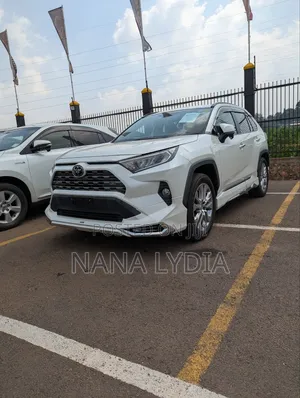 Toyota RAV4 2019 White