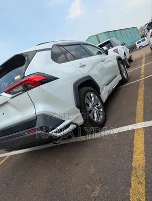 Toyota RAV4 2019 White