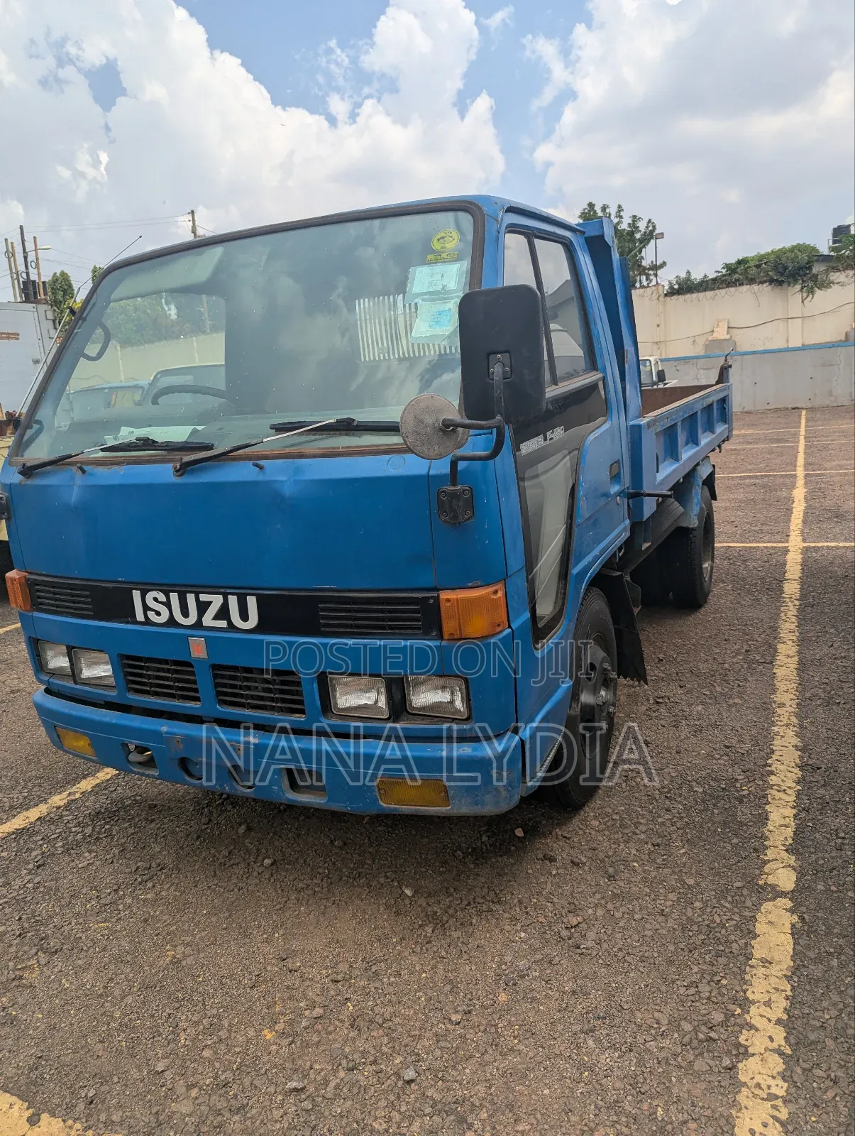 Isuzu Deeper 1990 Blue