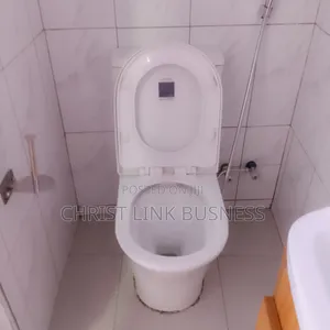 1bdrm Bungalow in Central Division for rent