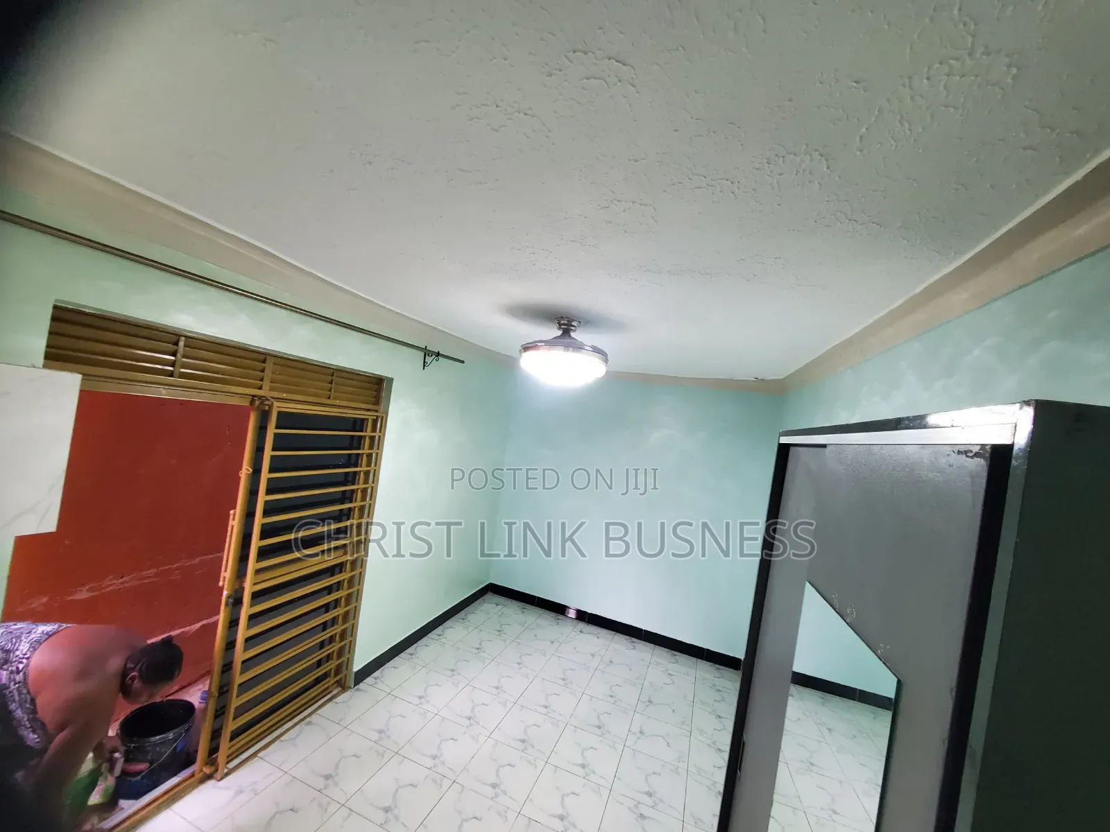 1bdrm Bungalow in Central Division for rent