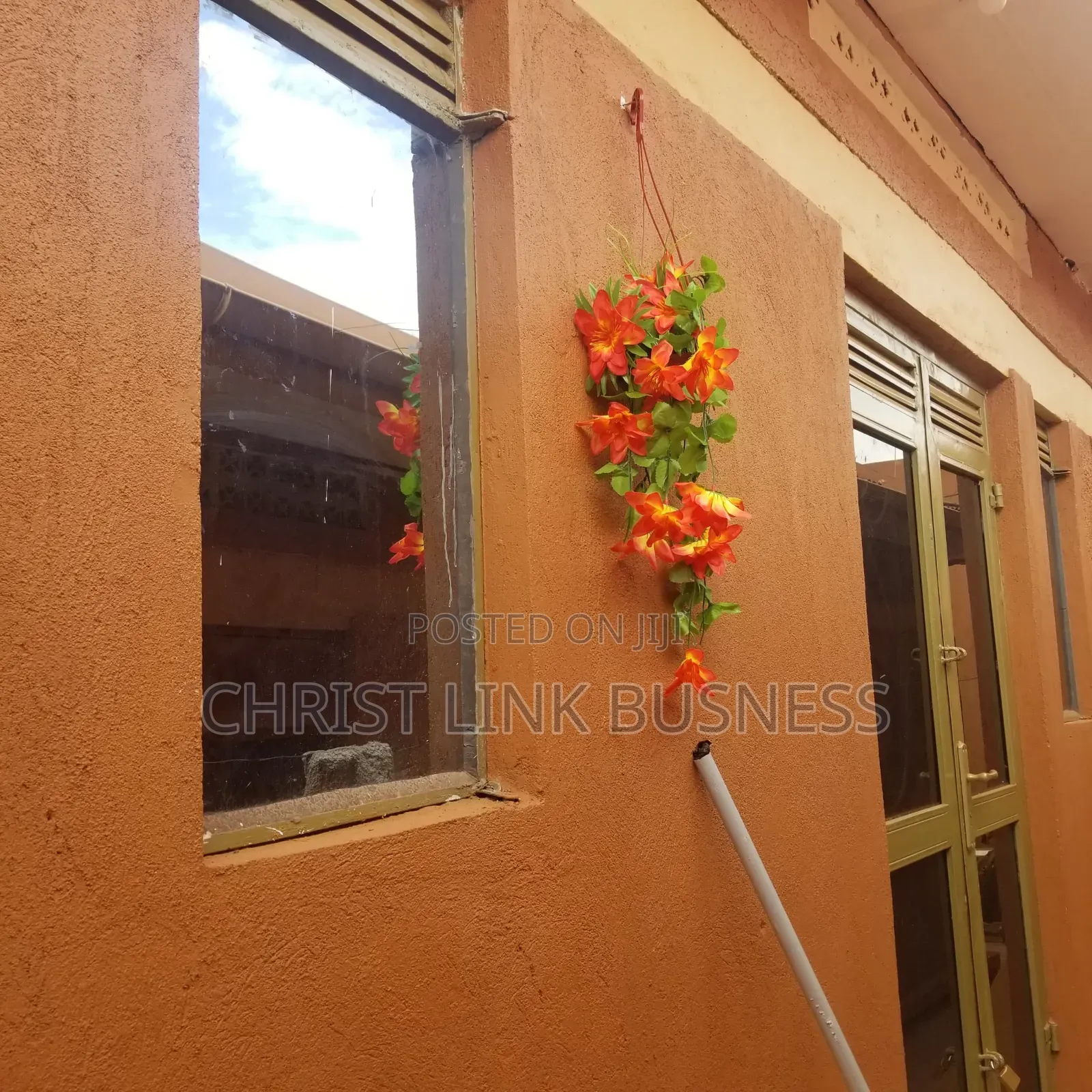 1bdrm Bungalow in Central Division for rent