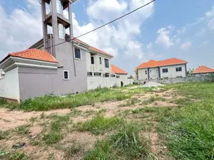 100 by 100 Feet Plot on Sale in Kira
