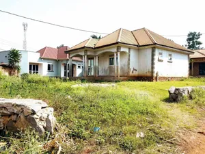 3bdrm House in Kiwango, Central Division for sale