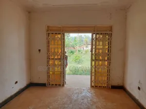 3bdrm House in Kiwango, Central Division for sale