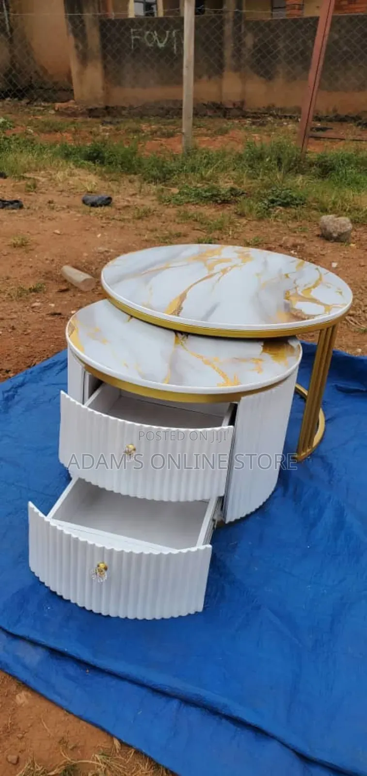 Center Table in White and Gold