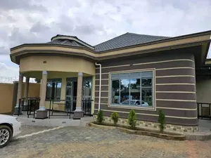 5bdrm House in Kasangati, Central Division for sale