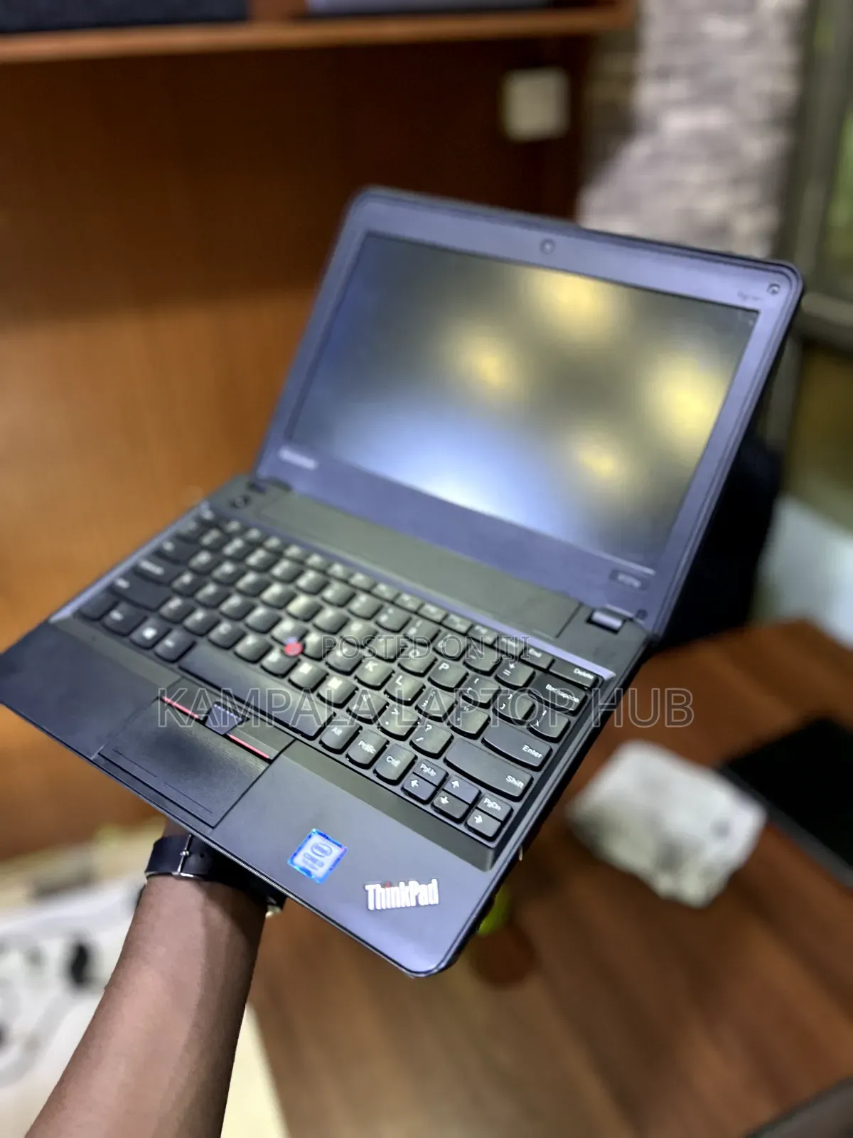 Laptop Lenovo ThinkPad X131e 4GB Intel Core i3 HDD+SSD 320GB