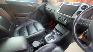 Volkswagen Tiguan S 4Motion 2010 Black