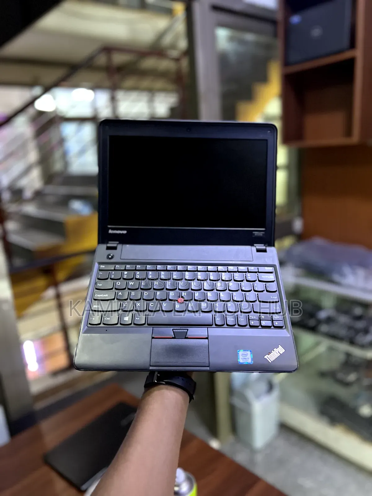 Laptop Lenovo ThinkPad X131e 4GB Intel Core I5 HDD+SSD 500GB