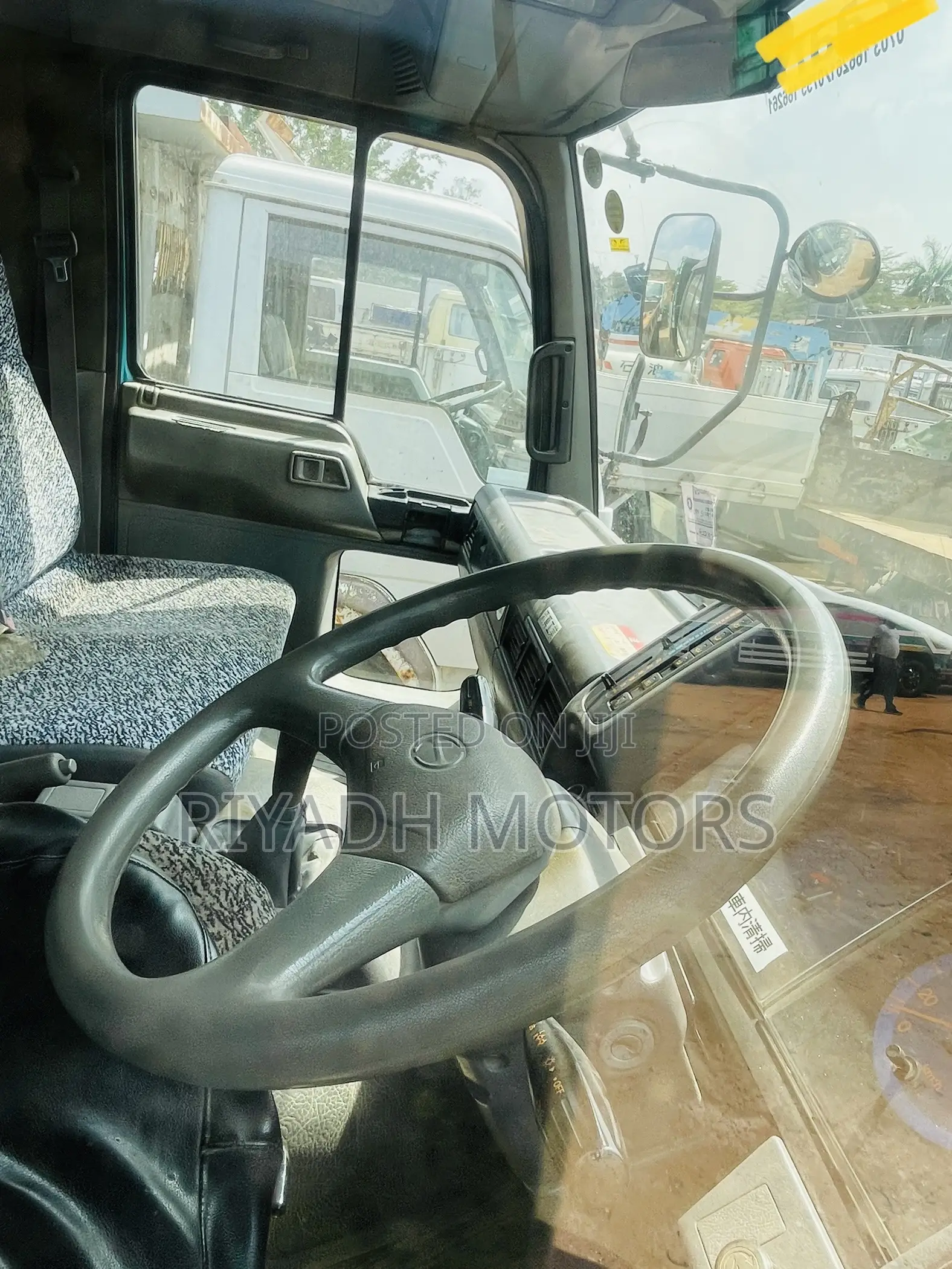 Hino With Behind Seats 1994 Green