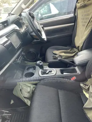 Toyota Hilux Revo Double Cab Deisel 2.8 AWD 2022 Gray
