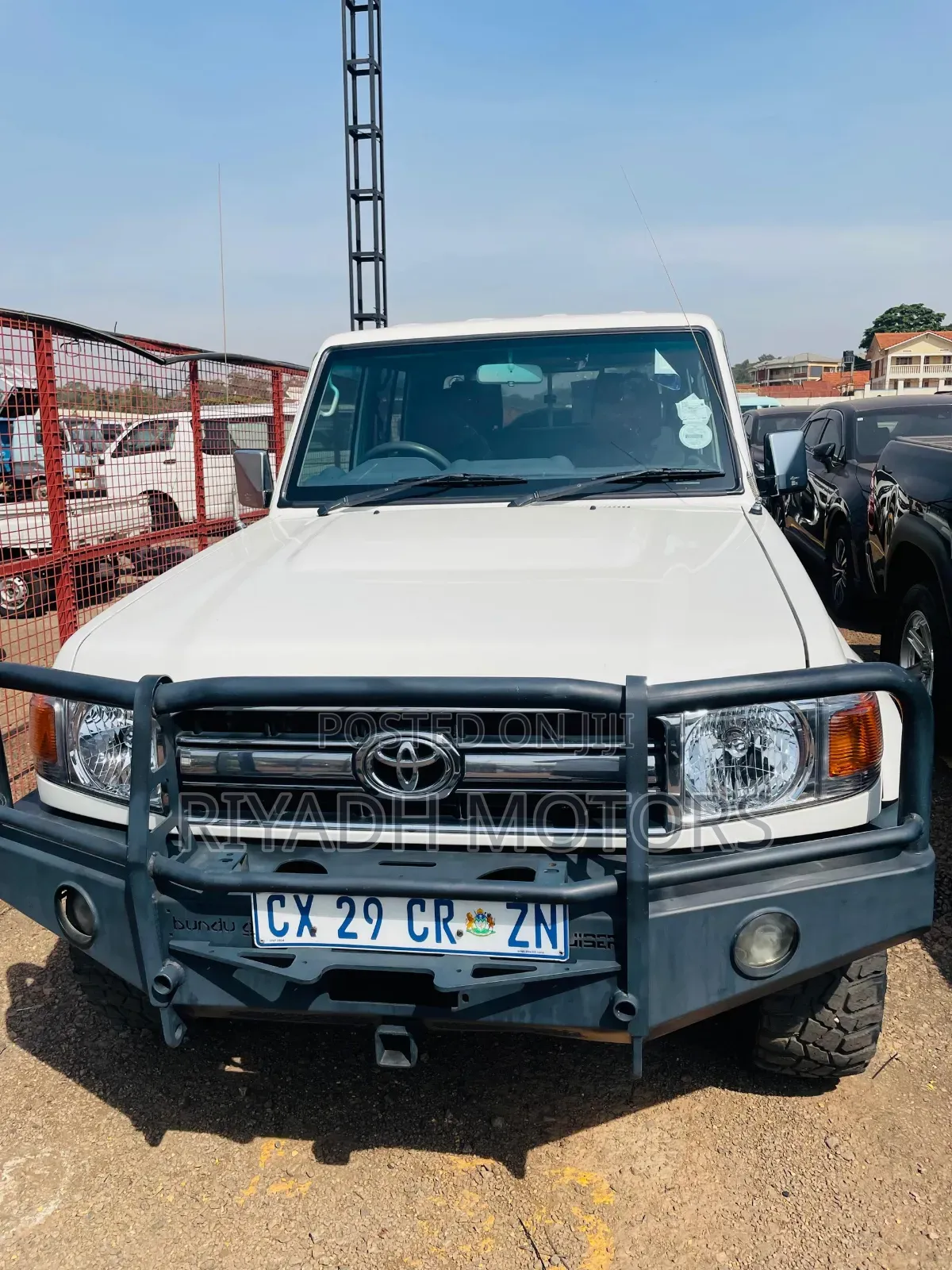 Toyota Land Cruiser 2017 White