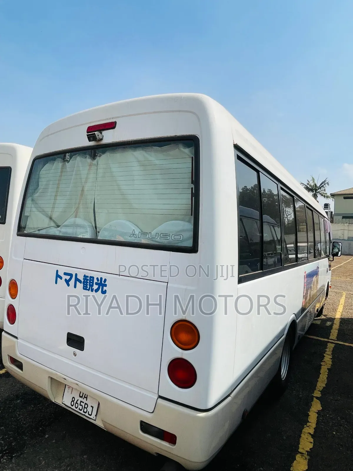 Mitsubishi Fuso Rosa 2010 White