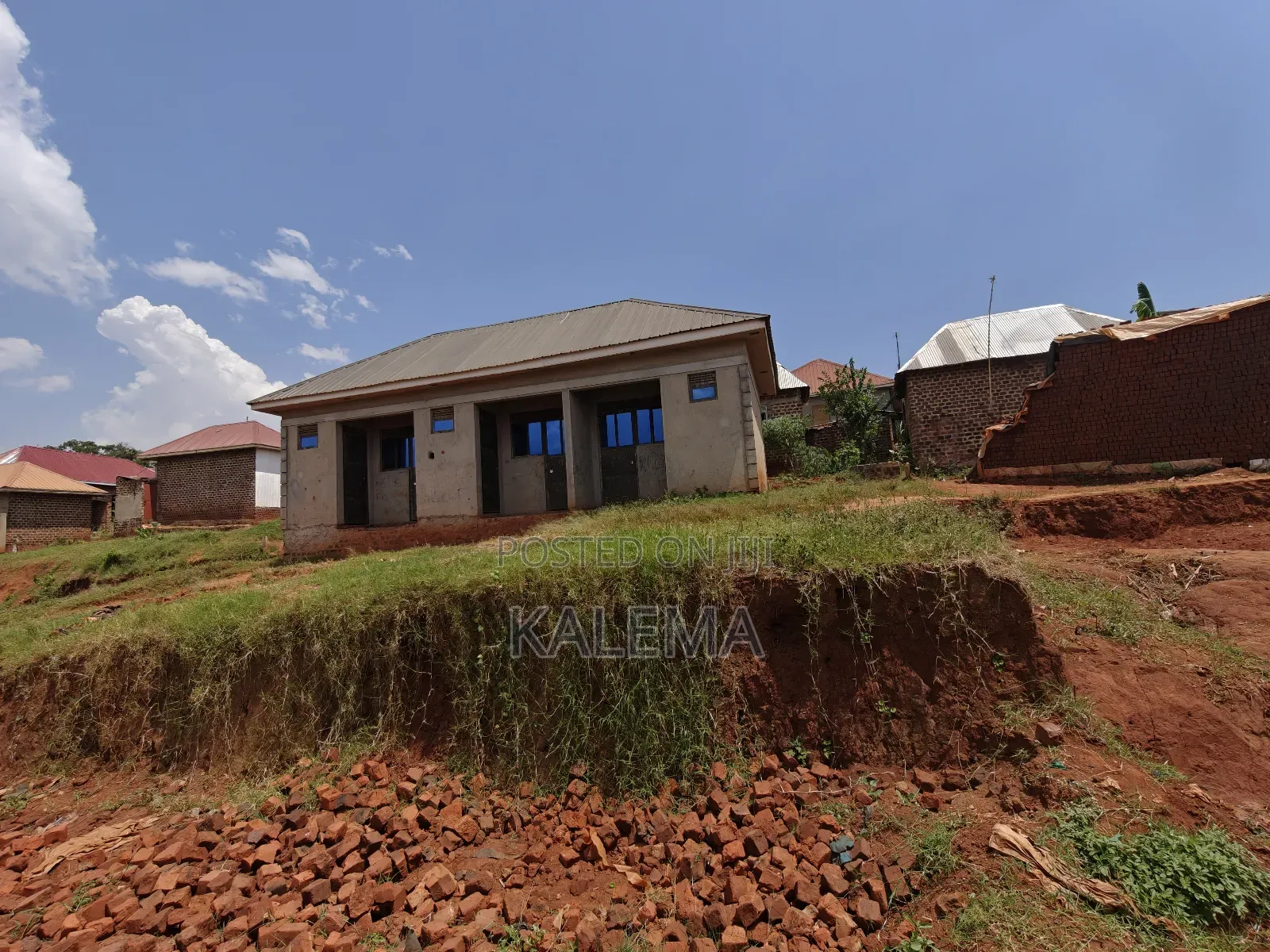 1bdrm House in Central Division for sale