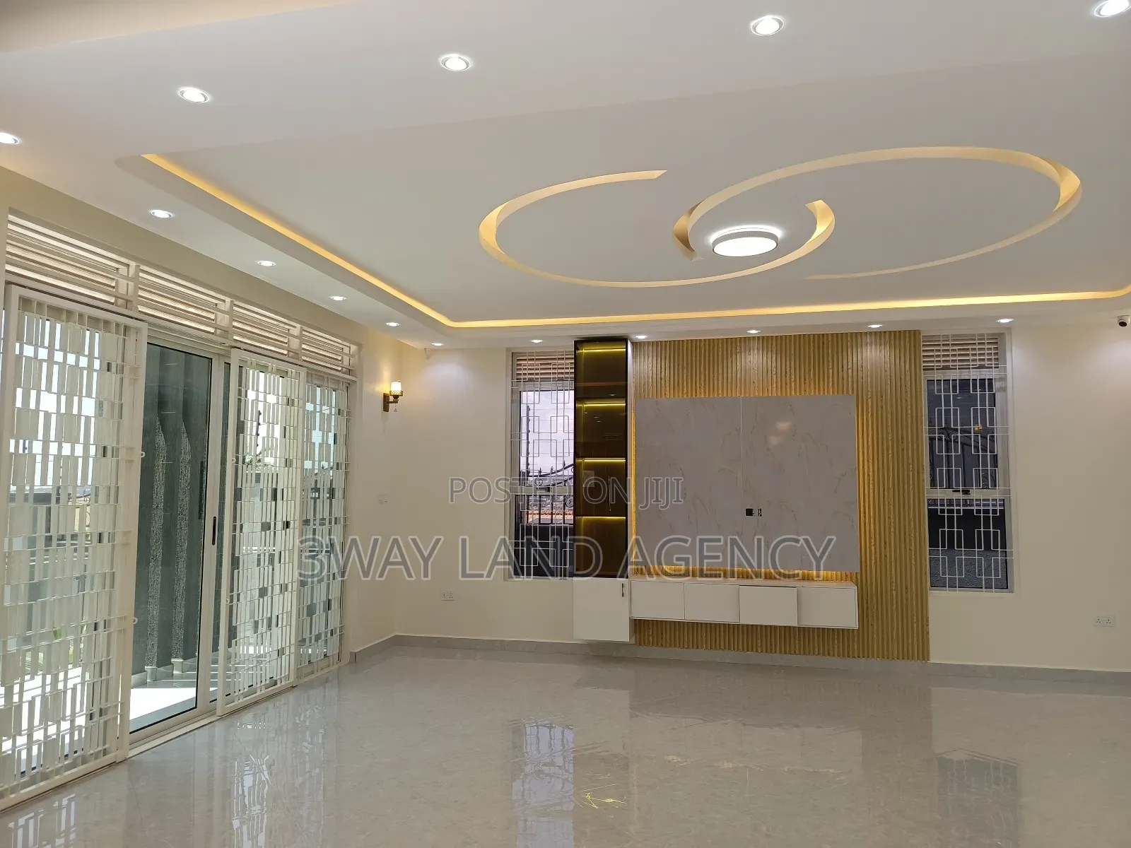 Furnished 6bdrm Mansion in Central Division for sale