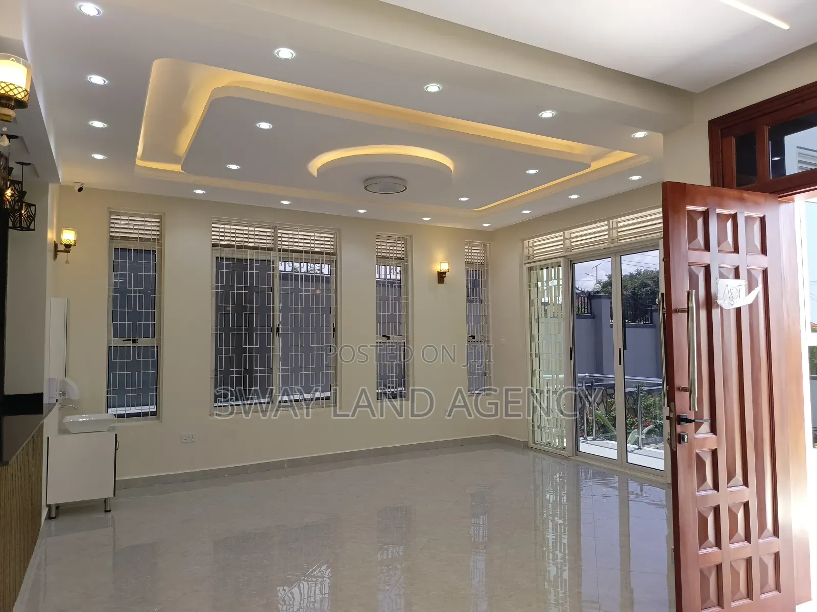 Furnished 6bdrm Mansion in Central Division for sale