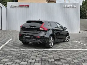Volvo V40 2016 Black