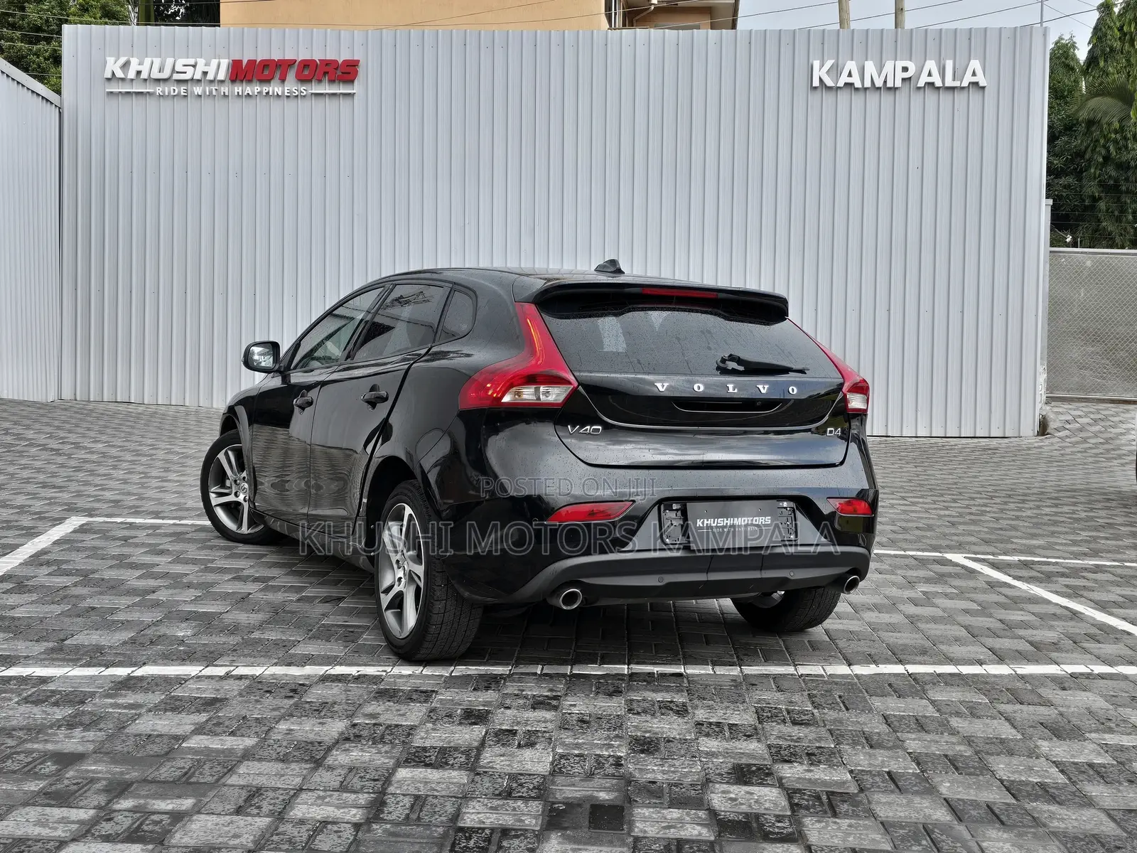 Volvo V40 2016 Black