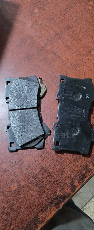 Landcruiser Lc300 and Lc250 Front Brake Pads ( Genuine Toyota)