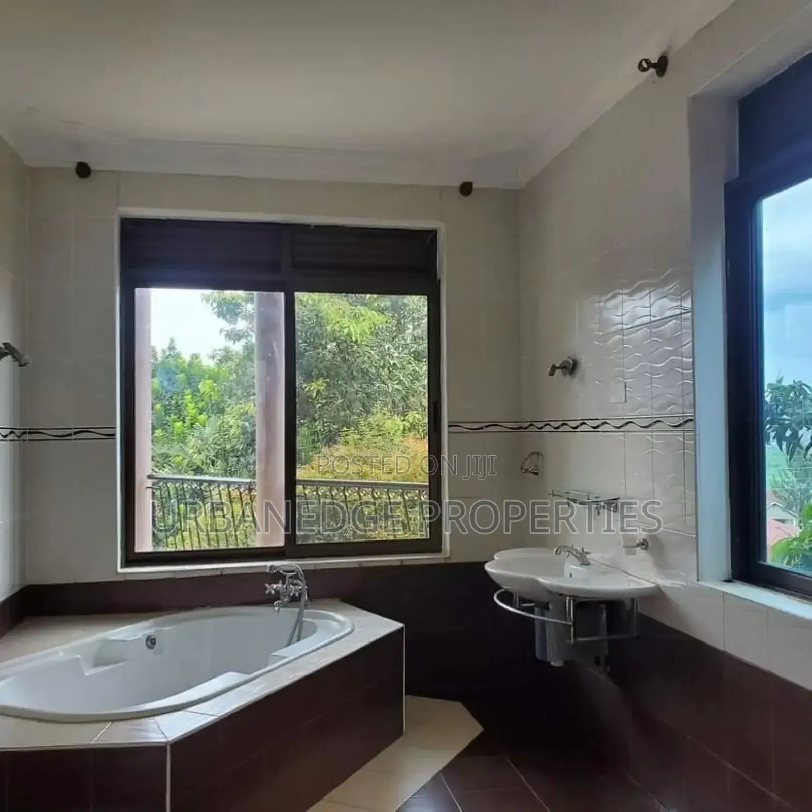 6bdrm Mansion in Naguru, Central Division for rent