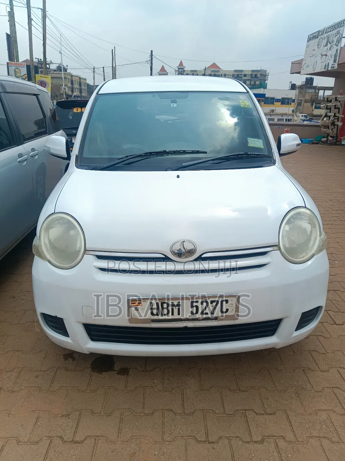 Toyota Sienta 2010 White