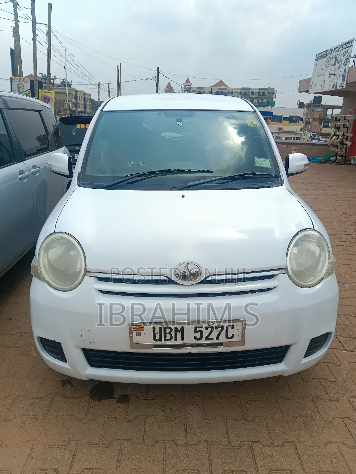 Toyota Sienta 2010 White