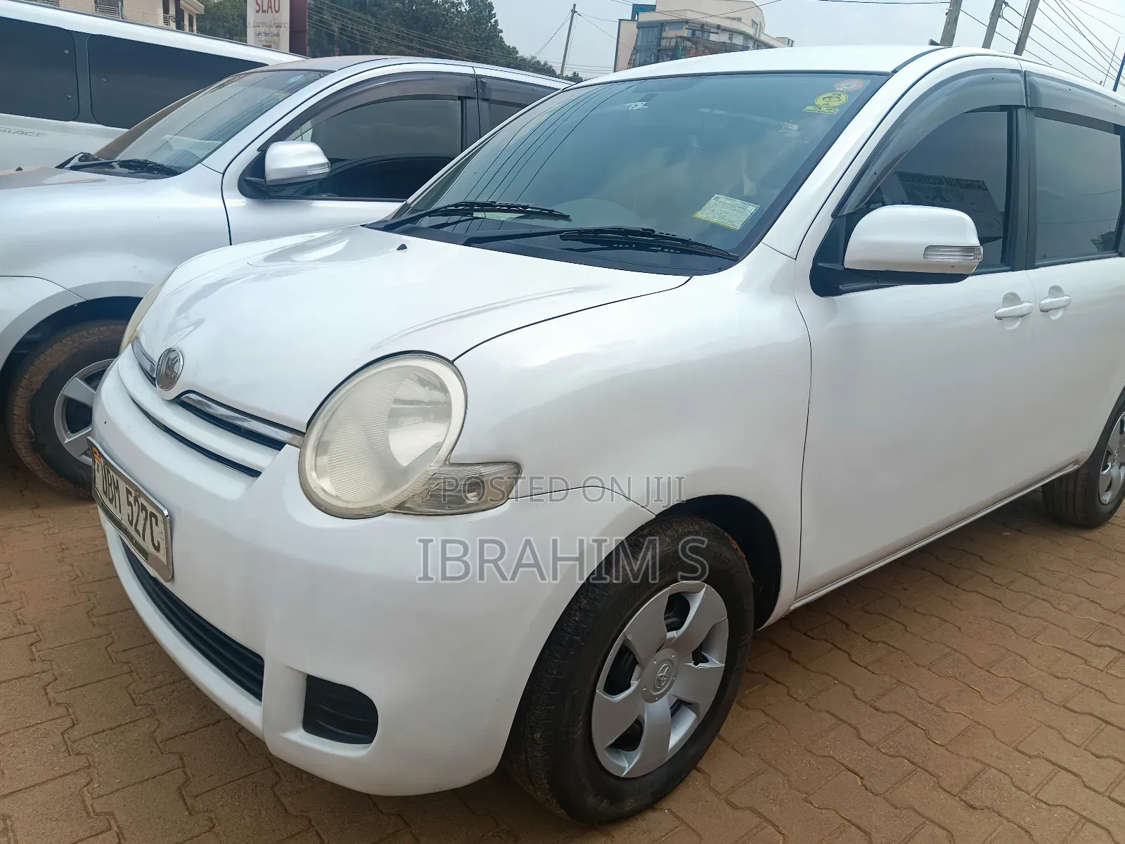 Toyota Sienta 2010 White